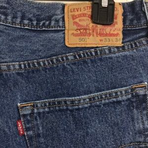 Levi 501 Button Up Jeans size 33Wx34L